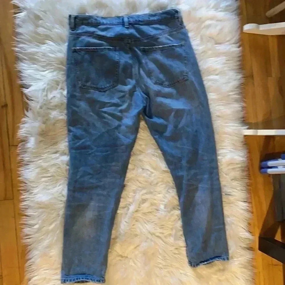 Extra distressed  Dynamite Cara jeans - Picture 9 of 9